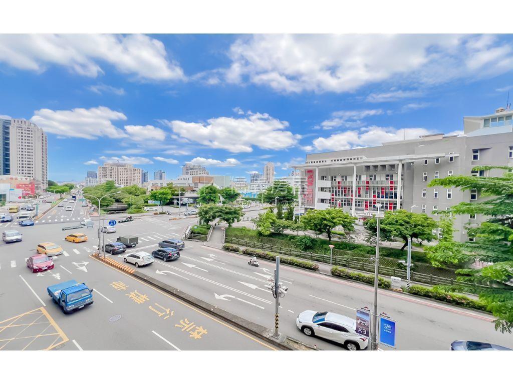 ★惠宇建設面公園雙車位房屋室內格局與周邊環境
