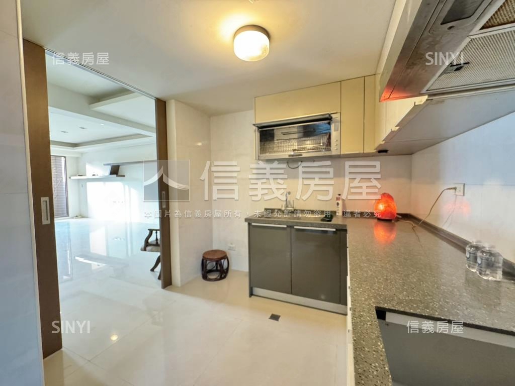 豐富公園視野戶四房雙平車房屋室內格局與周邊環境