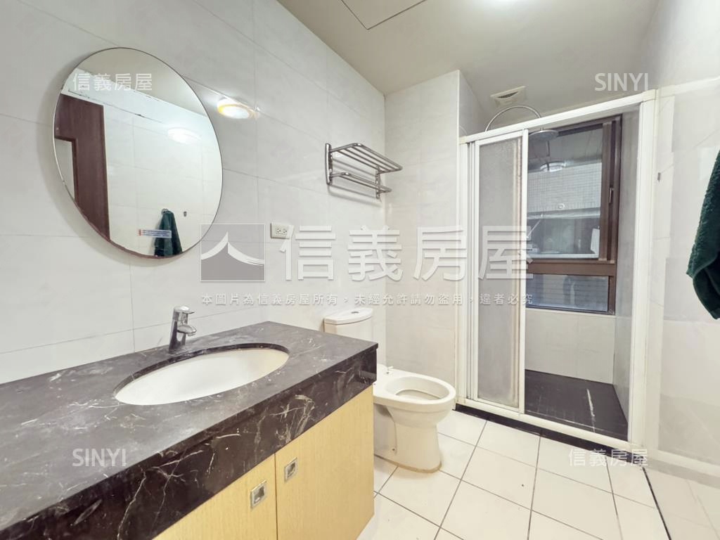 豐富公園視野戶四房雙平車房屋室內格局與周邊環境