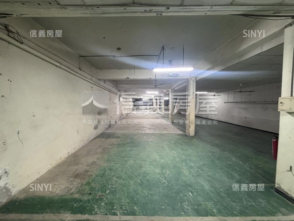 近中正路大坪數廠房房屋室內格局與周邊環境