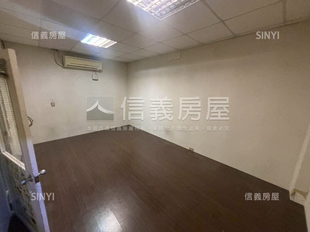 近中正路大坪數廠房房屋室內格局與周邊環境
