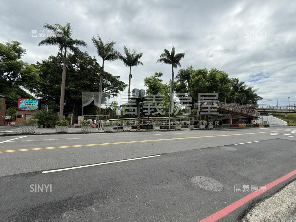正四維路透天房屋室內格局與周邊環境