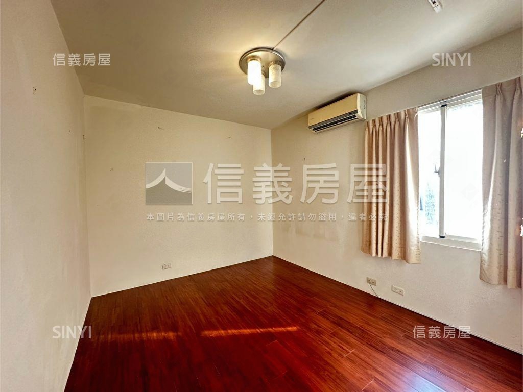 近園區邊間庭院車庫別墅房屋室內格局與周邊環境