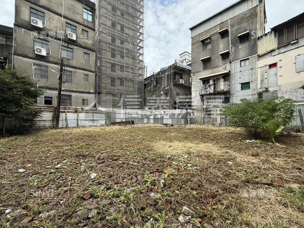 鶯歌國小旁乙工種工業地房屋室內格局與周邊環境