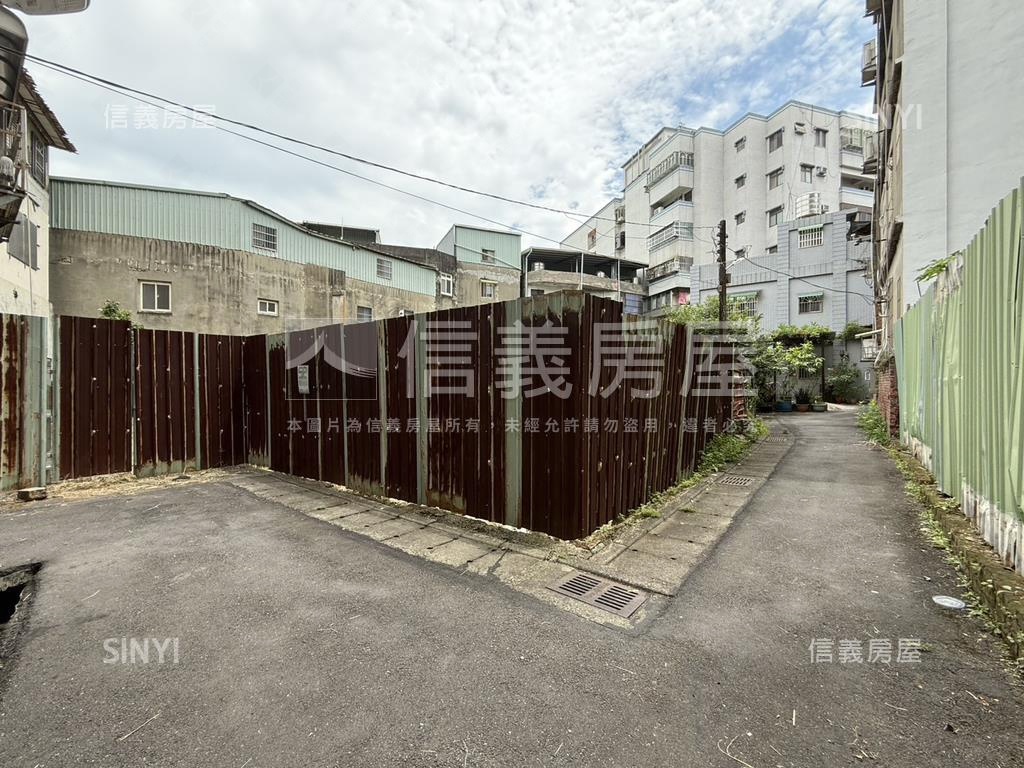鶯歌國小旁乙工種工業地房屋室內格局與周邊環境