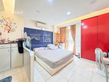 正義路邊間別墅