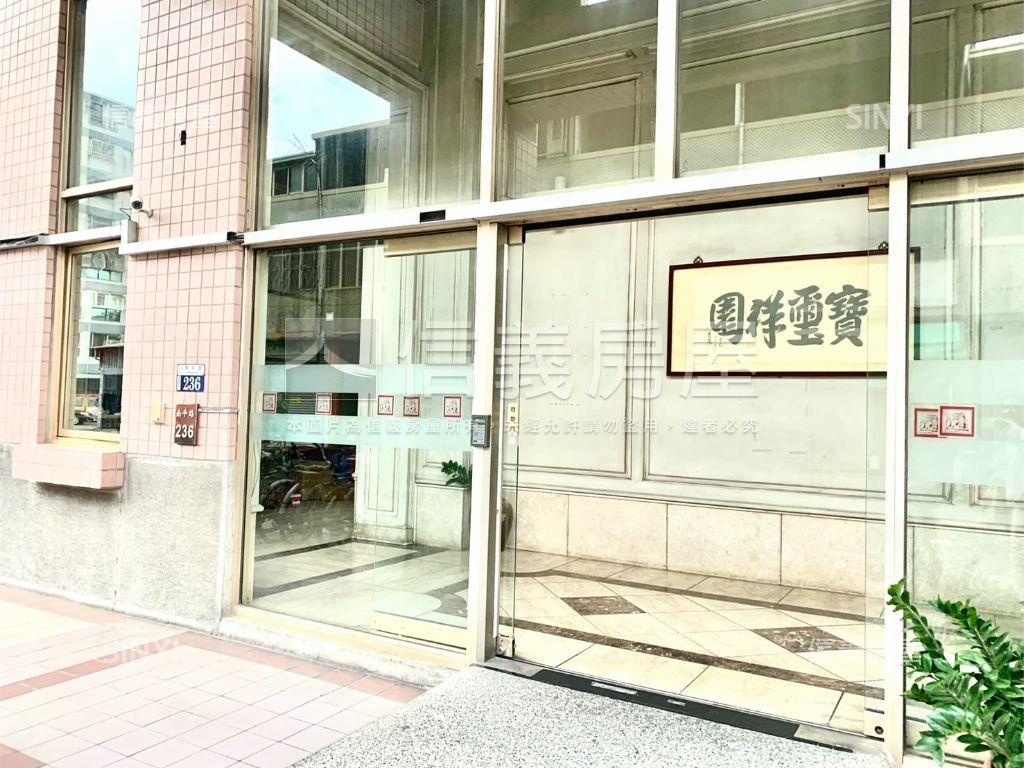 南平路霸氣百坪角店含平車房屋室內格局與周邊環境