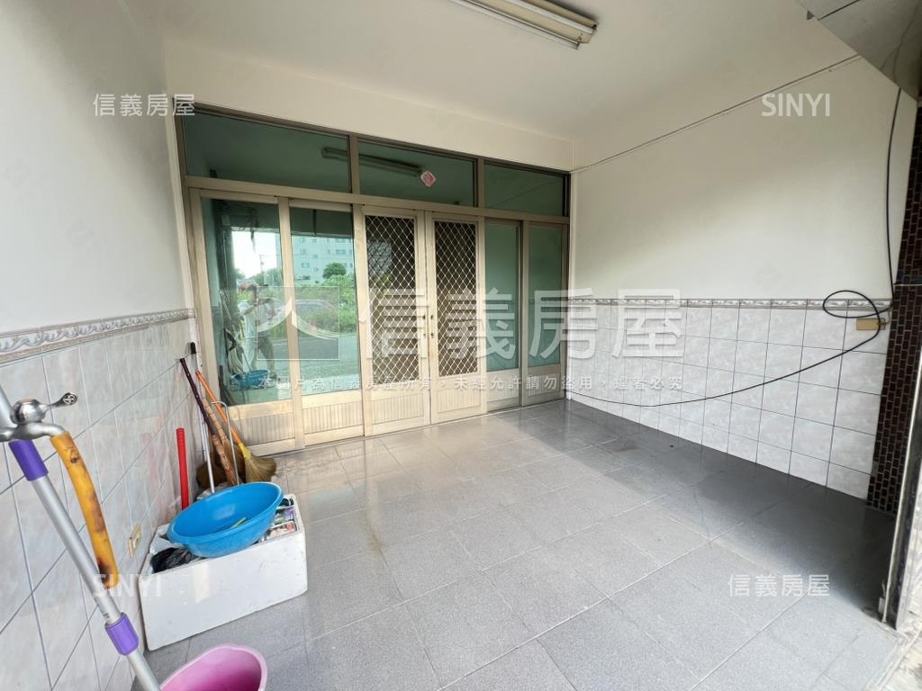 地約５９坪，邊間透天房屋室內格局與周邊環境
