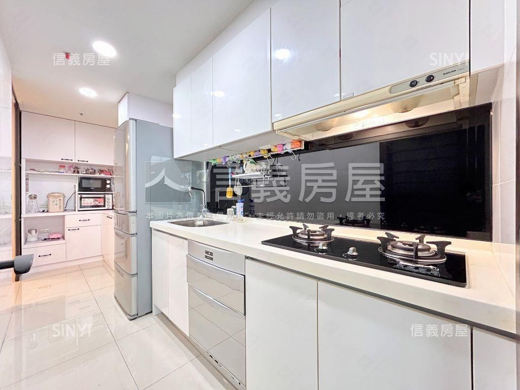 匯東方次頂樓視野三房車位房屋室內格局與周邊環境