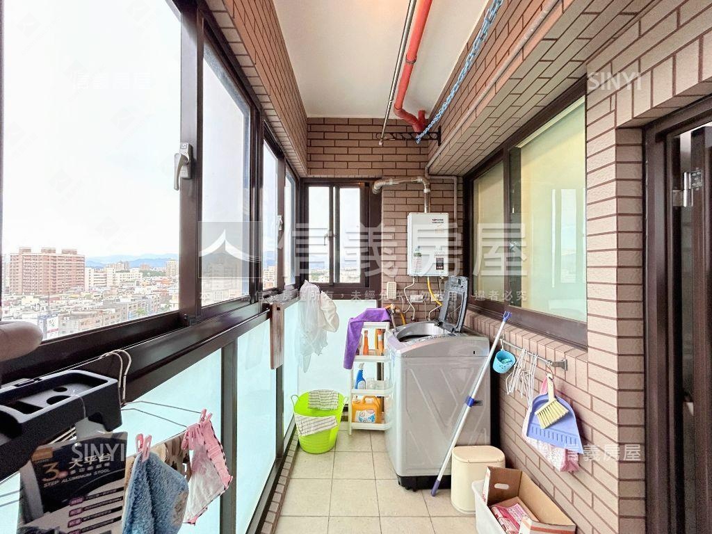 匯東方次頂樓視野三房車位房屋室內格局與周邊環境