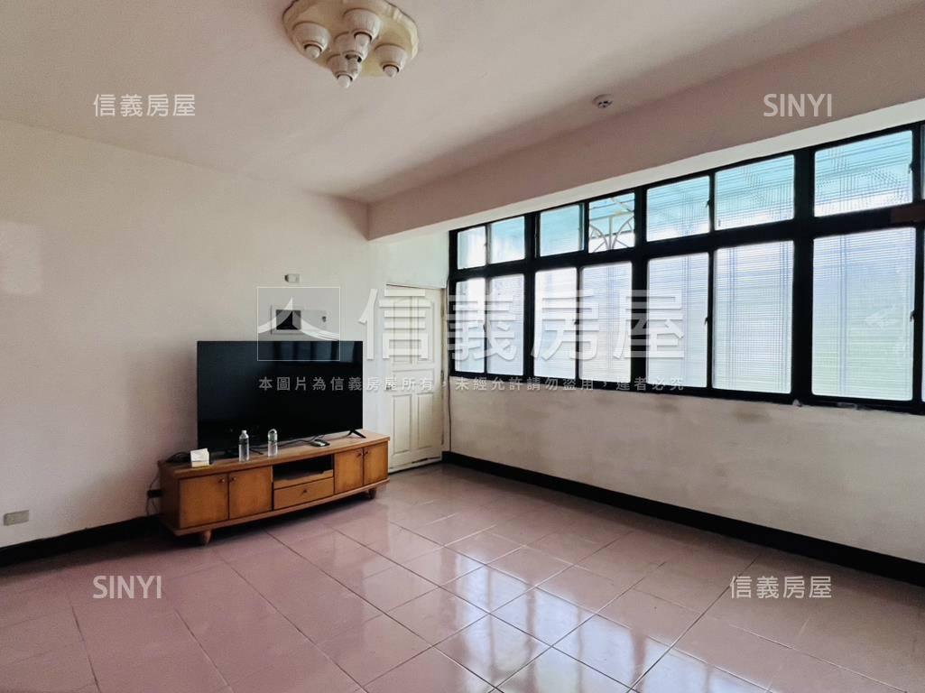 河景公寓三房房屋室內格局與周邊環境