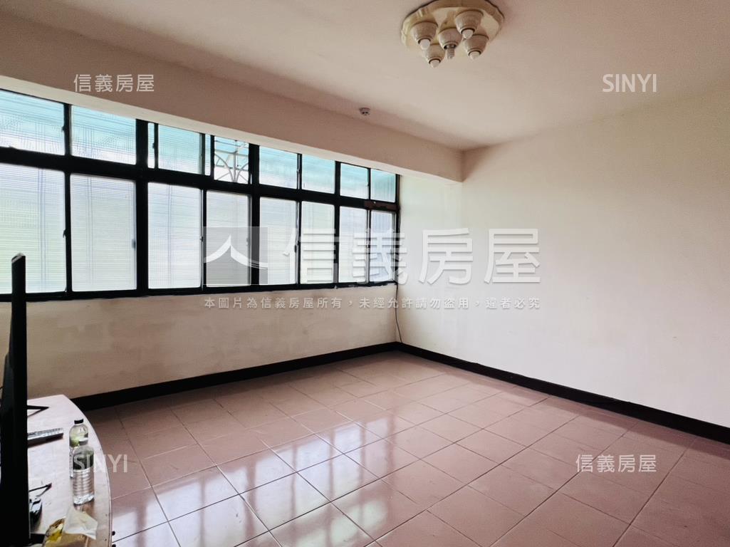河景公寓三房房屋室內格局與周邊環境