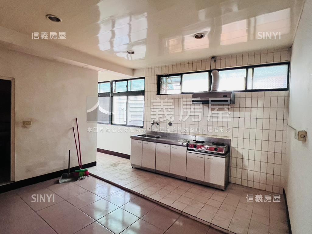 河景公寓三房房屋室內格局與周邊環境