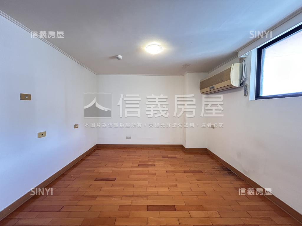 近十四張挑高美屋房屋室內格局與周邊環境