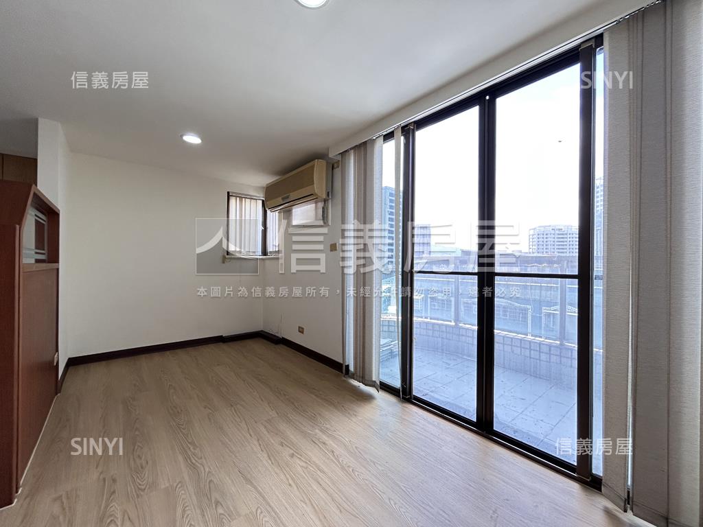 近十四張挑高美屋房屋室內格局與周邊環境