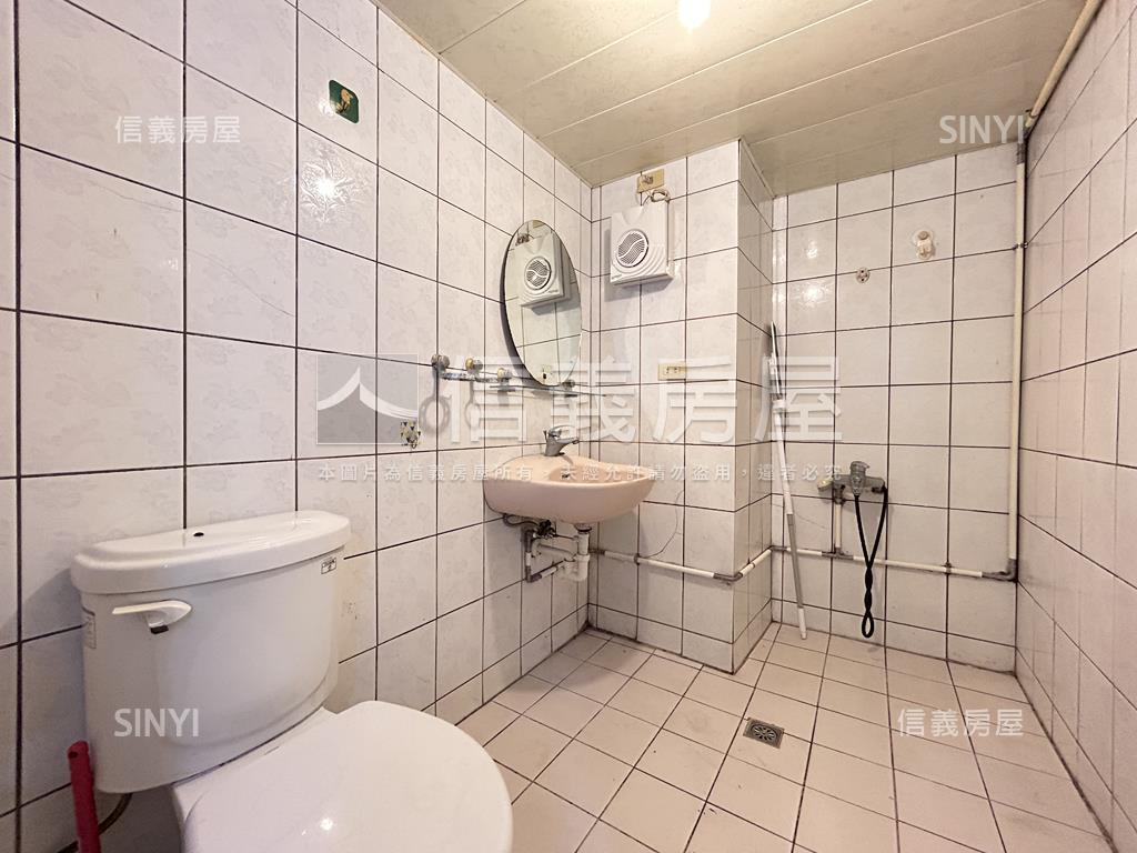 近十四張挑高美屋房屋室內格局與周邊環境