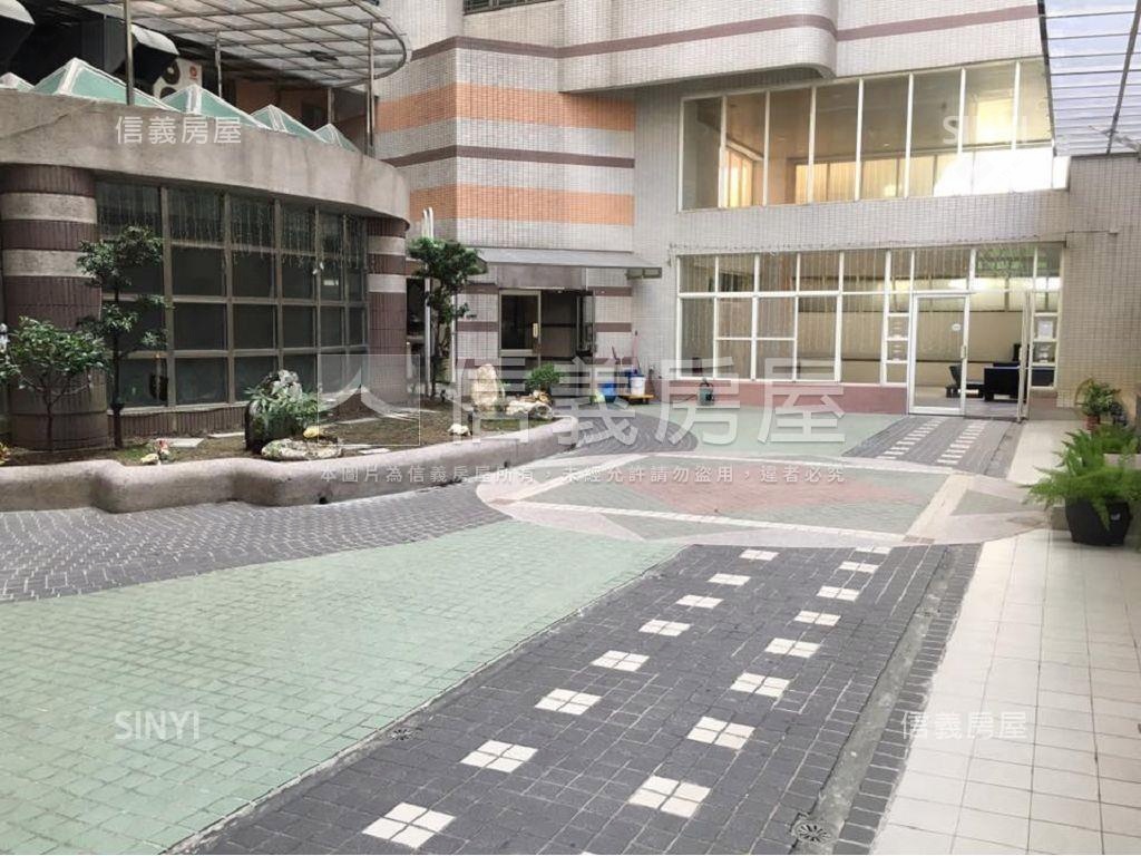 高鐵商圈面公園大空間樓店房屋室內格局與周邊環境