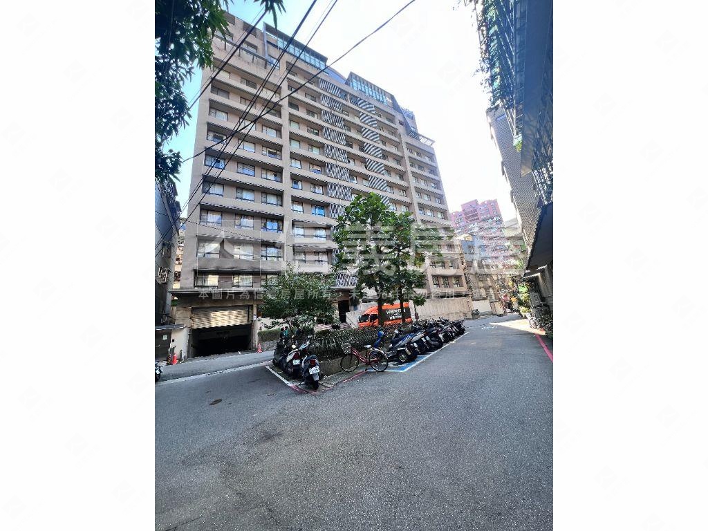 雙運樸石精裝庭院１樓房屋室內格局與周邊環境