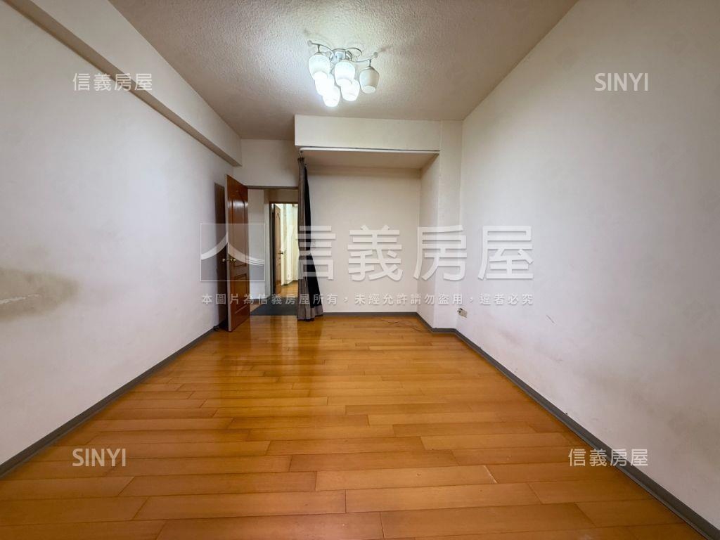 美景山莊４樓低總價３房房屋室內格局與周邊環境