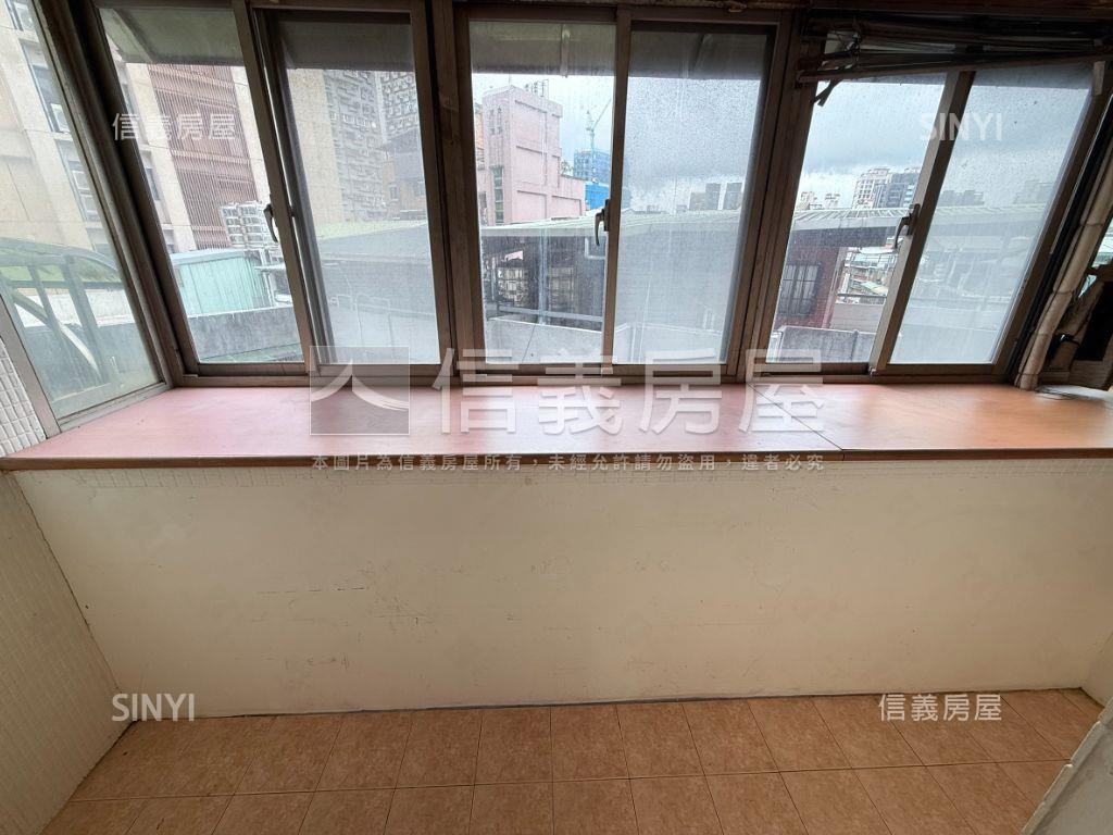 美景山莊４樓低總價３房房屋室內格局與周邊環境