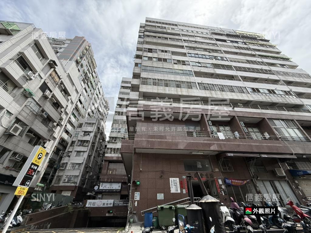 北屯東山金鑽商場房屋室內格局與周邊環境