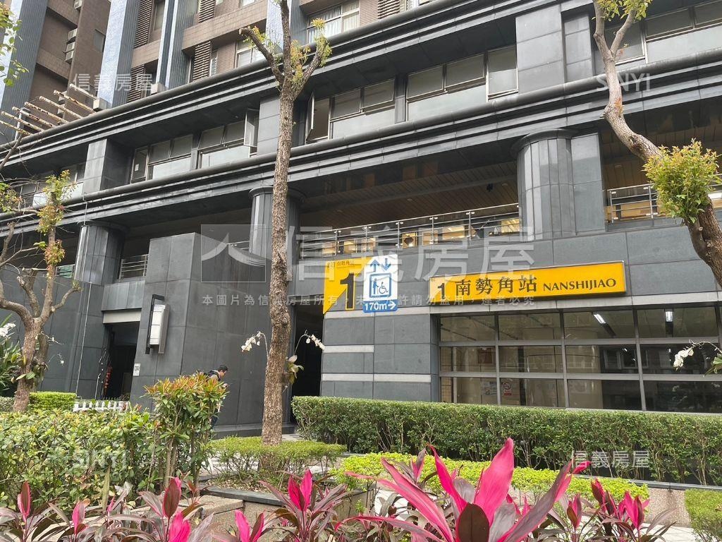 南方之星邊間稀有電梯２房房屋室內格局與周邊環境