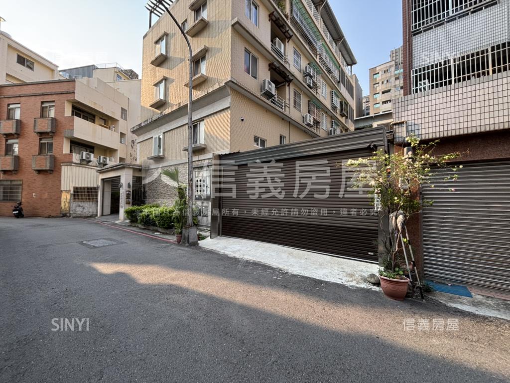 昌平商圈方正朝南住二土地房屋室內格局與周邊環境