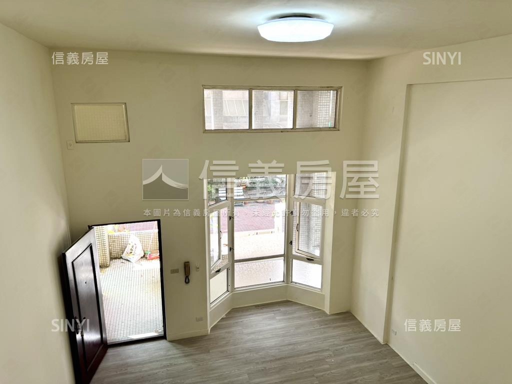 台北芳鄰挑高住宅有車位房屋室內格局與周邊環境