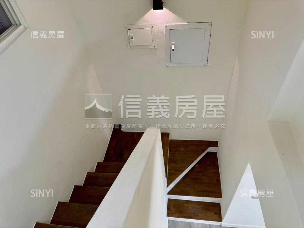 台北芳鄰挑高住宅有車位房屋室內格局與周邊環境