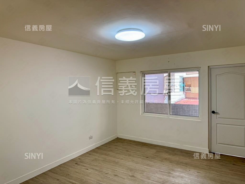 台北芳鄰挑高住宅有車位房屋室內格局與周邊環境