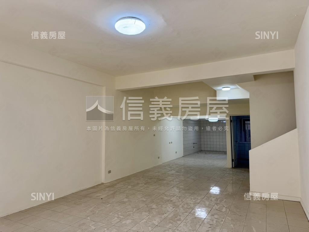 台北芳鄰挑高住宅有車位房屋室內格局與周邊環境