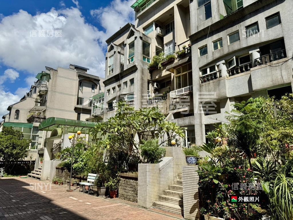 台北芳鄰挑高住宅有車位房屋室內格局與周邊環境