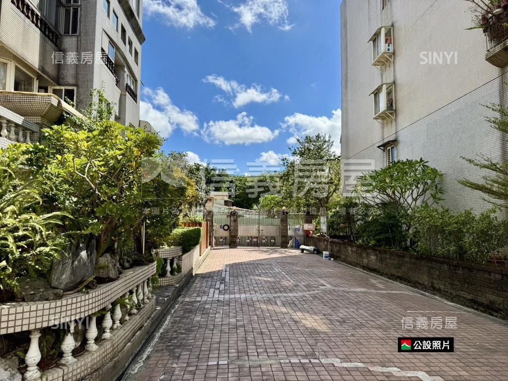 台北芳鄰挑高住宅有車位房屋室內格局與周邊環境