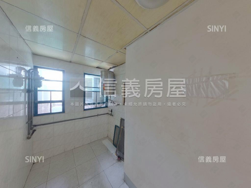 重愛商圈‧三角窗旁金店住房屋室內格局與周邊環境