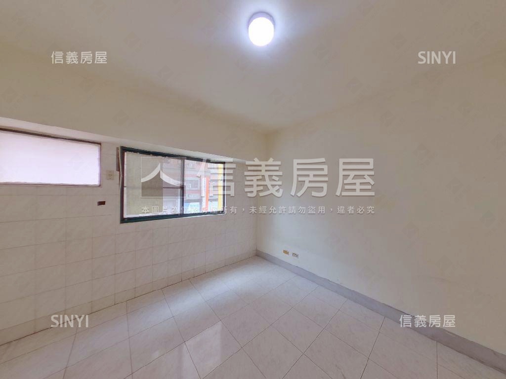 重愛商圈‧三角窗旁金店住房屋室內格局與周邊環境