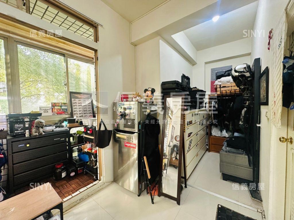北屯採光好獨棟花園別墅房屋室內格局與周邊環境