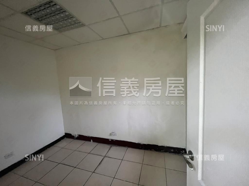 國泰仁愛大空間雙併華廈房屋室內格局與周邊環境