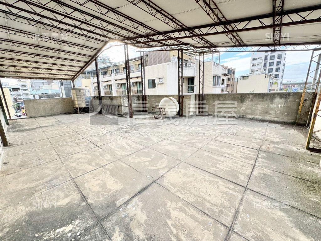專任邊間臨路大地坪透天房屋室內格局與周邊環境