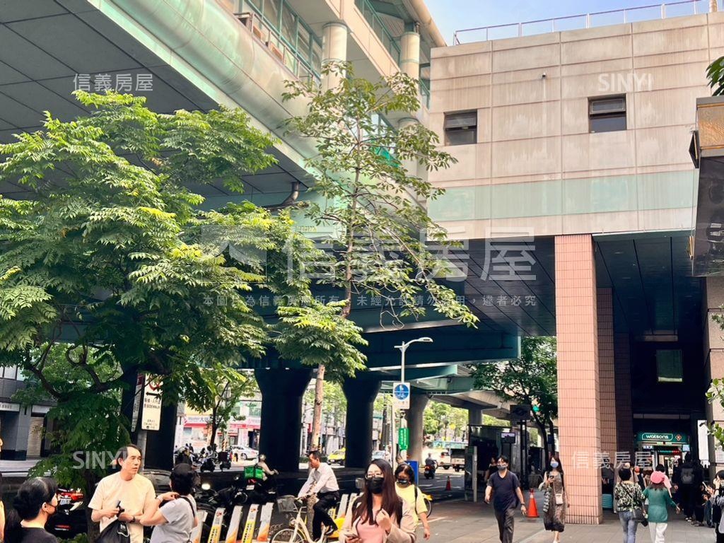 科技大樓收租文青店面房屋室內格局與周邊環境