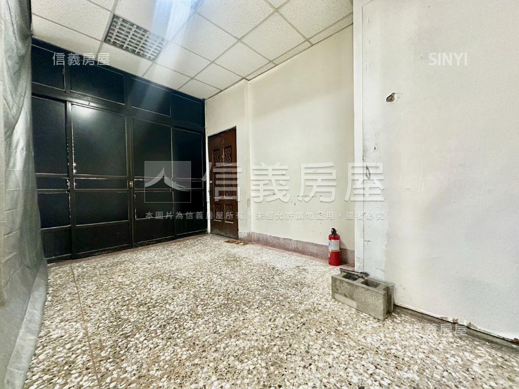 近捷運！稀有釋出角間店面房屋室內格局與周邊環境