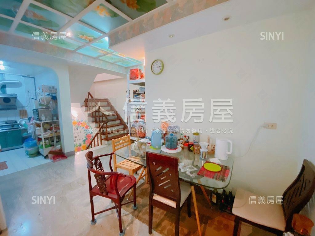 近Ｇ７捷運陽光綠意樓店房屋室內格局與周邊環境