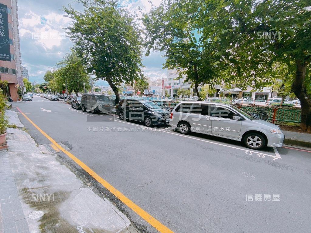 近Ｇ７捷運陽光綠意樓店房屋室內格局與周邊環境