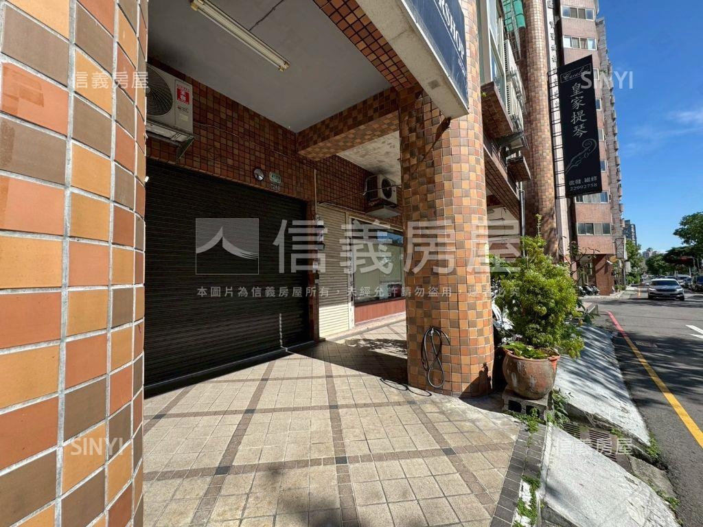 近Ｇ７捷運陽光綠意樓店房屋室內格局與周邊環境