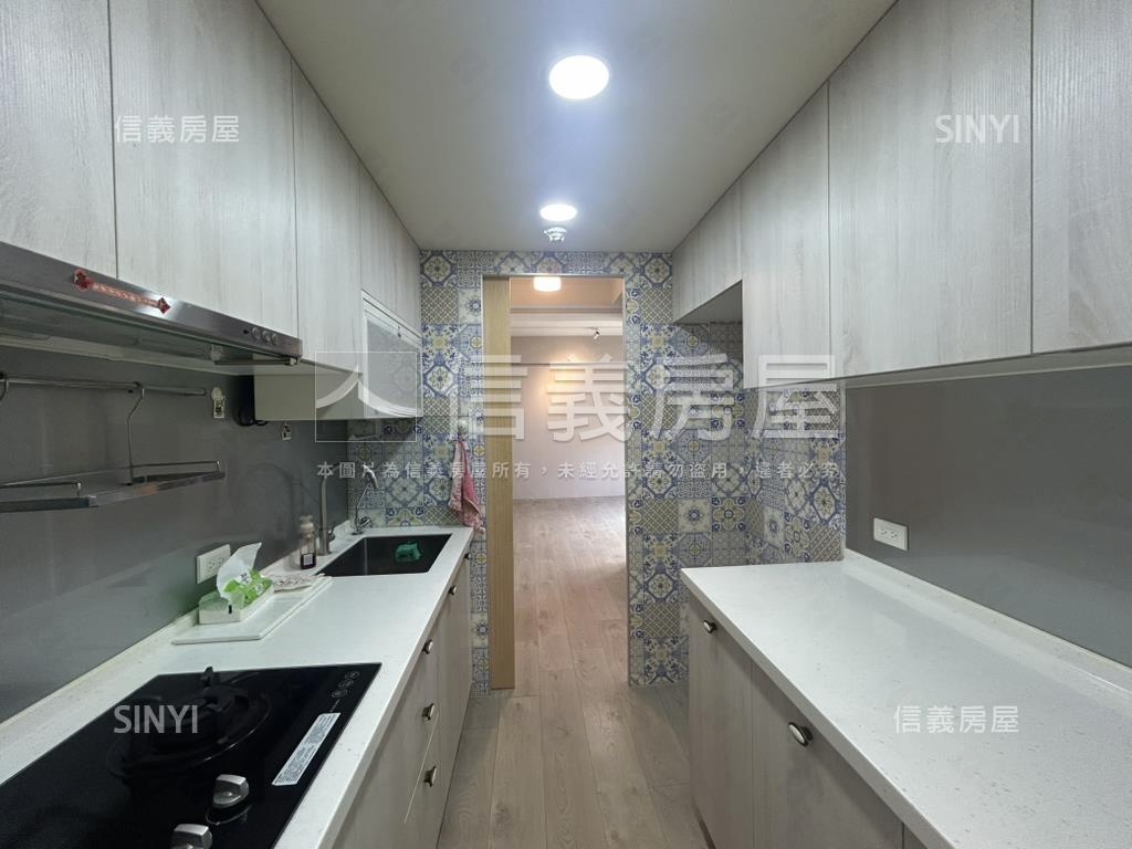 新光仰翠兩房附坡平車位房屋室內格局與周邊環境