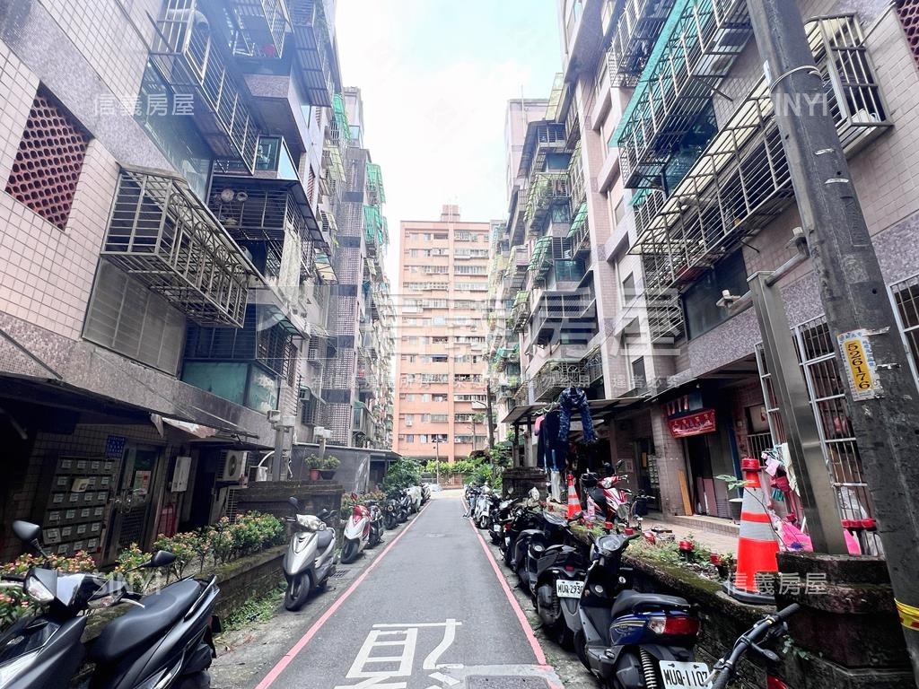 低總價電梯華廈房屋室內格局與周邊環境