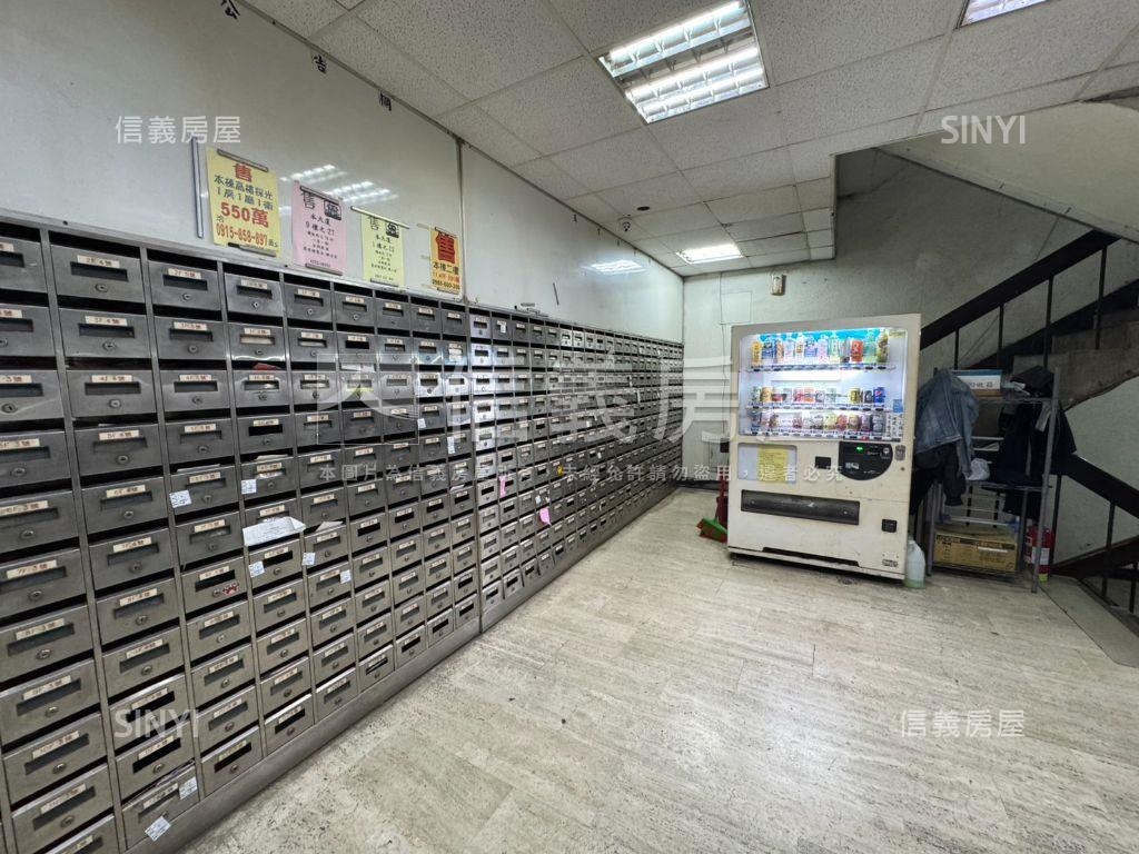 新巴黎大廈套房房屋室內格局與周邊環境