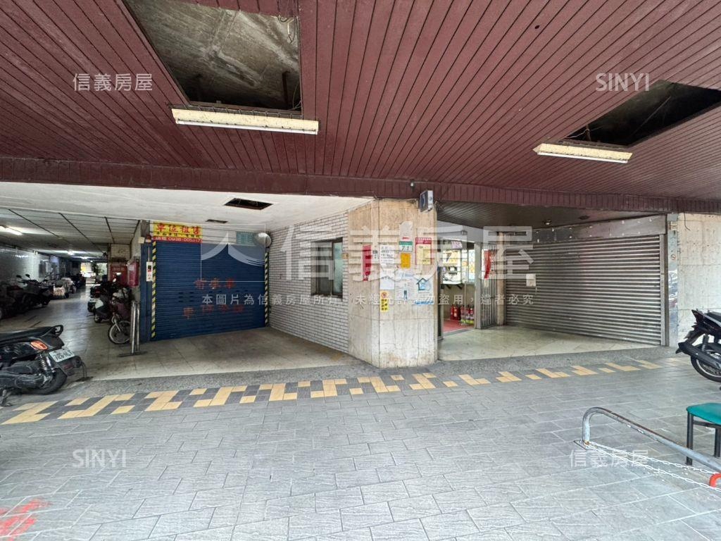 新巴黎大廈套房房屋室內格局與周邊環境