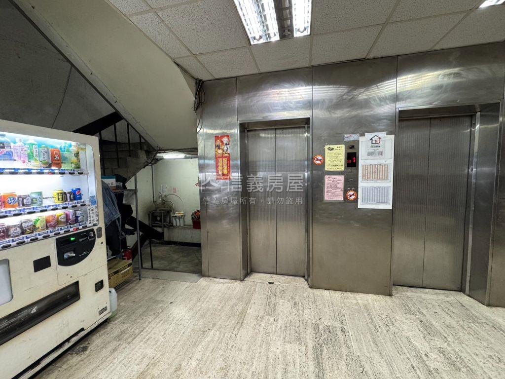 新巴黎大廈套房房屋室內格局與周邊環境