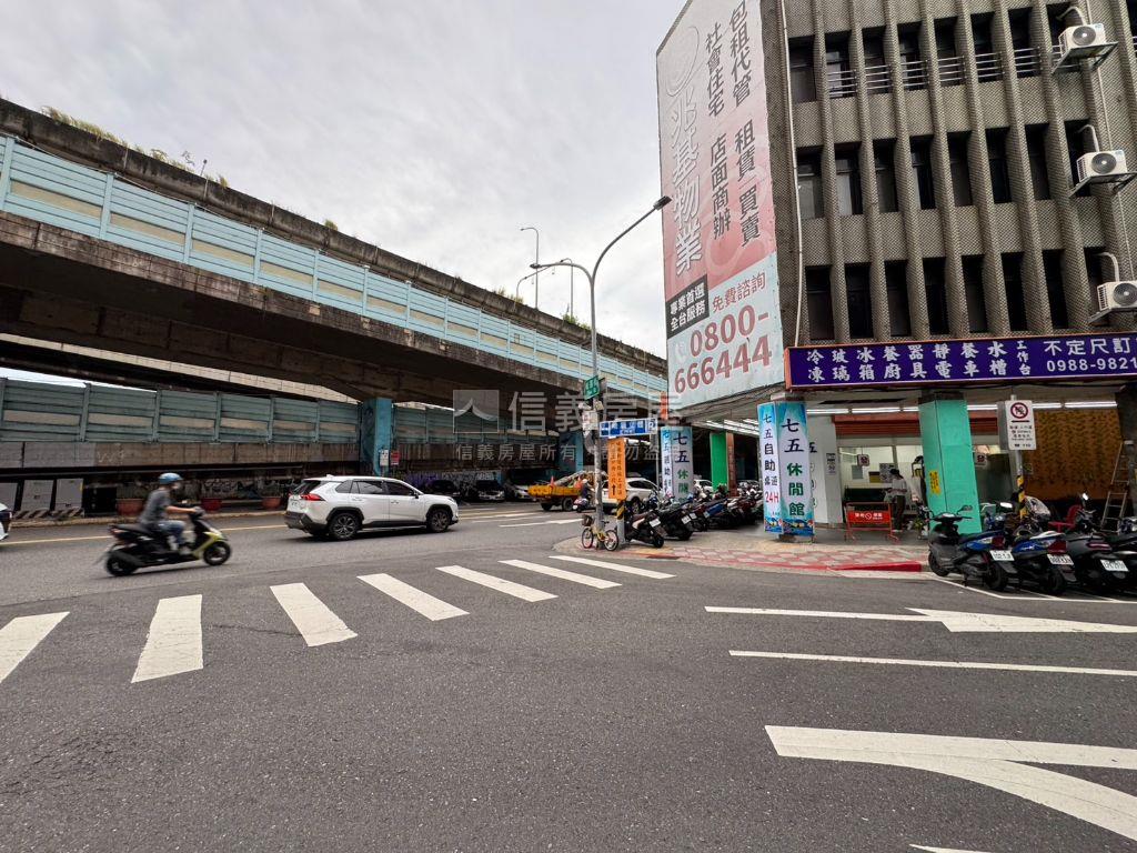 新巴黎大廈套房房屋室內格局與周邊環境