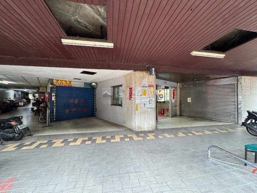 新巴黎大廈套房房屋室內格局與周邊環境